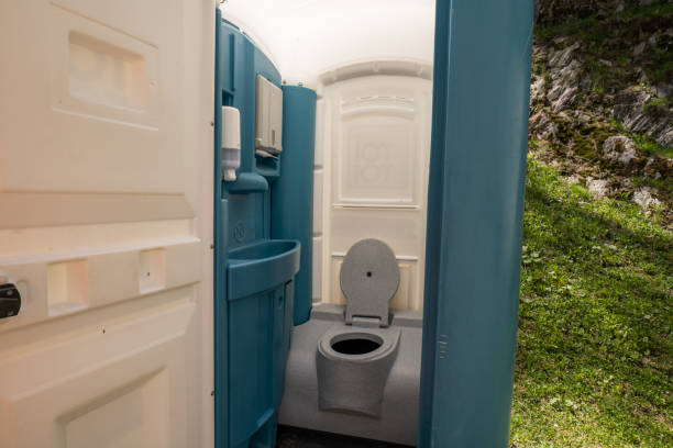 Best Luxury portable toilet rental  in Kealakekua, HI